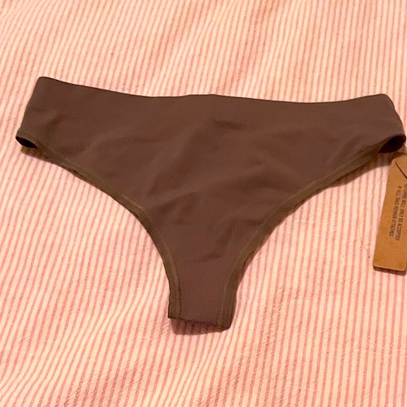 Looks more like brown - Picture 1 of 3